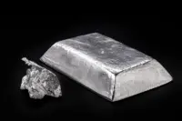 002_manganese-nugget-and-ingot